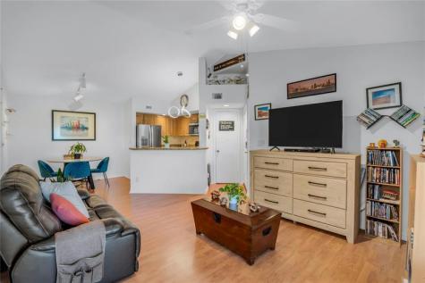 731 Vista Isles Drive Plantation FL 33325