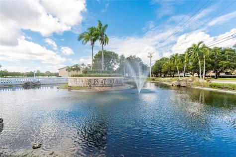 731 Vista Isles Drive Plantation FL 33325