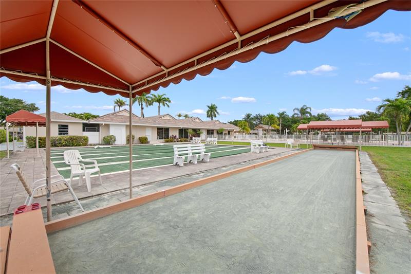 8729 Chevy Chase Drive Boca Raton FL 33433