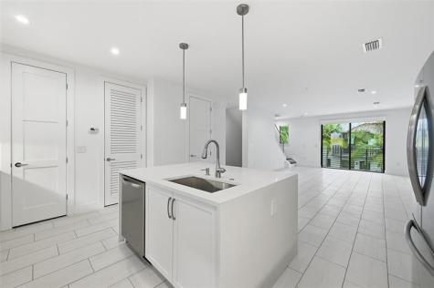 613 NE 22nd Drive Wilton Manors FL 33305