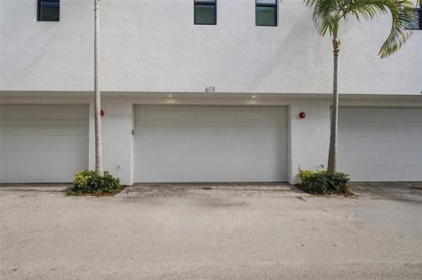 613 NE 22nd Drive Wilton Manors FL 33305