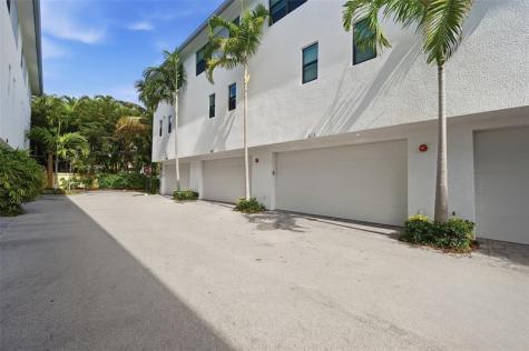 613 NE 22nd Drive Wilton Manors FL 33305