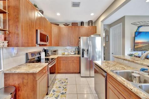 2851 W Prospect Road Tamarac FL 33309
