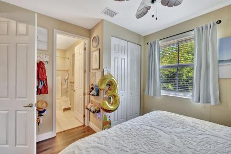 2851 W Prospect Road Tamarac FL 33309