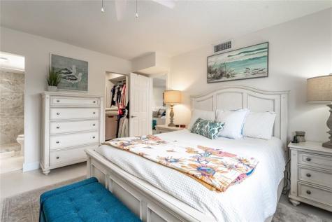 9411 N Hollybrook Lake Drive Pembroke Pines FL 33025