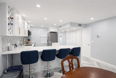 7300 NW 5th Place Margate FL 33063