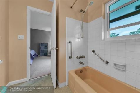 11 SW 4th Avenue Boca Raton FL 33432