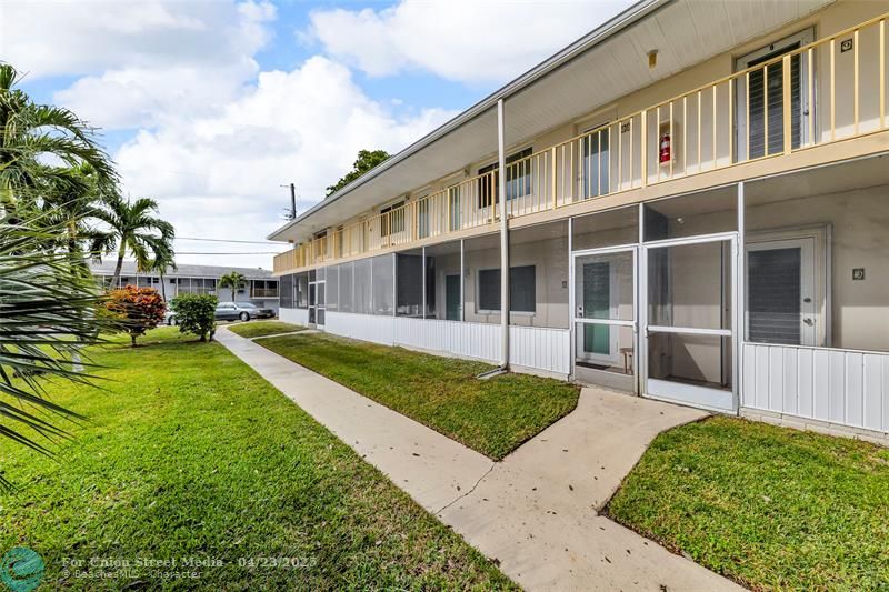 11 SW 4th Avenue Boca Raton FL 33432