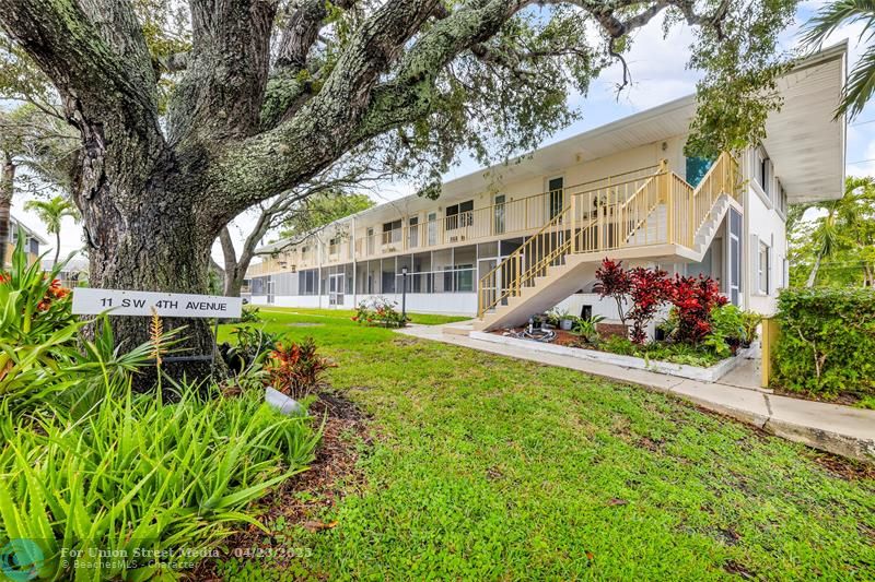 11 SW 4th Avenue Boca Raton FL 33432