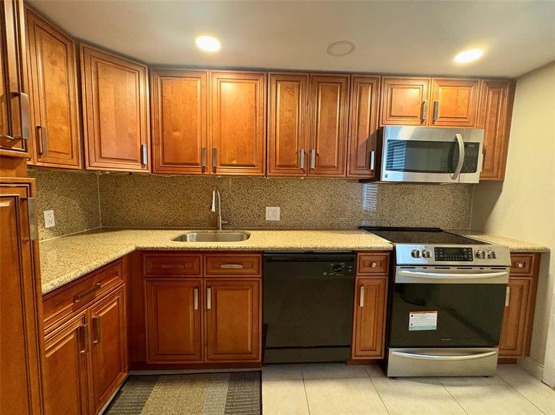 2940 N Course Drive Pompano Beach FL 33069