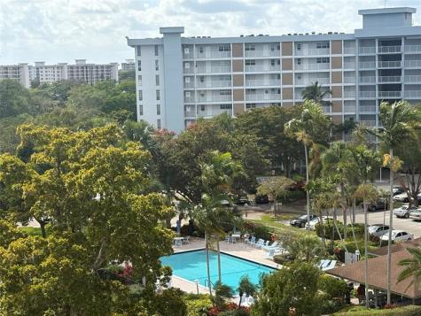 2940 N Course Drive Pompano Beach FL 33069