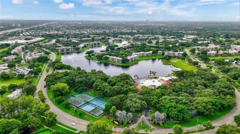 1502 Whitehall Drive Davie FL 33324