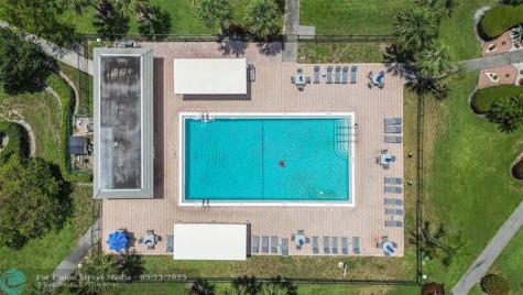 2804 Victoria Way Coconut Creek FL 33066