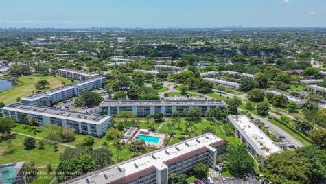 2804 Victoria Way Coconut Creek FL 33066