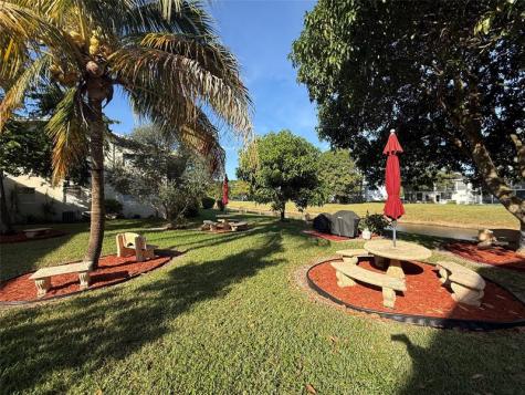 15 Markham A Deerfield Beach FL 33442