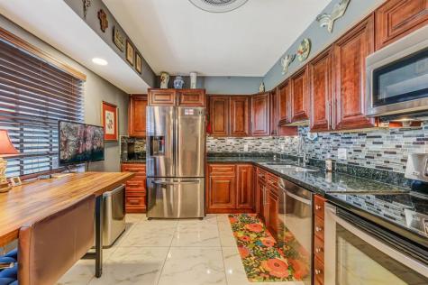 3520 Oaks Way Pompano Beach FL 33069