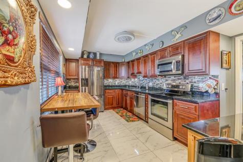 3520 Oaks Way Pompano Beach FL 33069