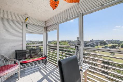 3520 Oaks Way Pompano Beach FL 33069