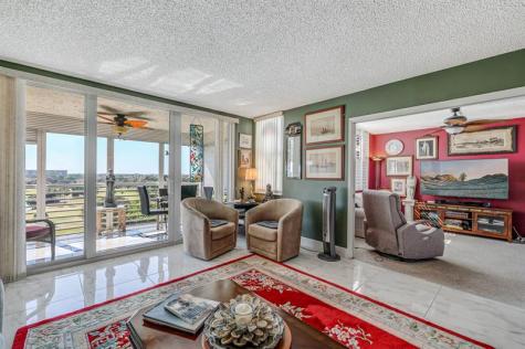 3520 Oaks Way Pompano Beach FL 33069