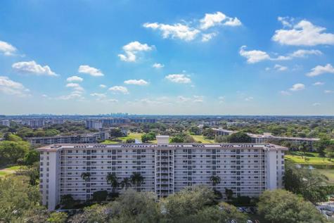 3520 Oaks Way Pompano Beach FL 33069
