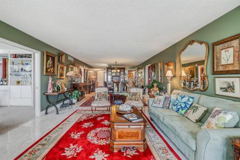 3520 Oaks Way Pompano Beach FL 33069