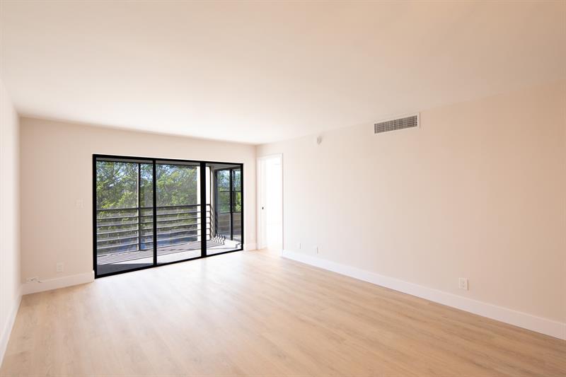 2322 S Cypress Bend Drive Pompano Beach FL 33069