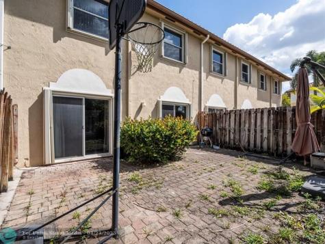 5048 SW 136th Avenue Miramar FL 33027