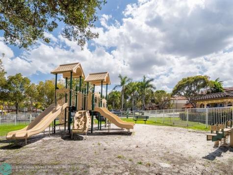 5048 SW 136th Avenue Miramar FL 33027