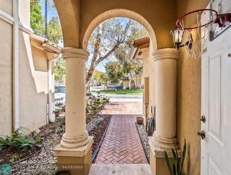 5048 SW 136th Avenue Miramar FL 33027