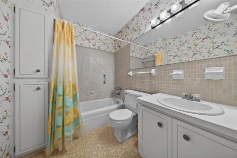 2220 NE 68th Fort Lauderdale FL 33308