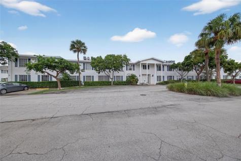 2220 NE 68th Fort Lauderdale FL 33308