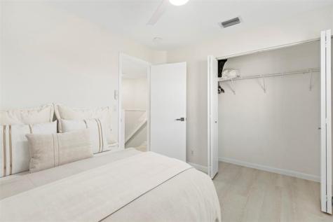 4722 Lago Vista Drive Coconut Creek FL 33073