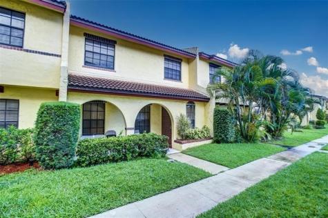 2768 NW 47th Lane Lauderdale Lakes FL 33313