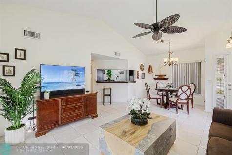 8 Via De Casas Sur Boynton Beach FL 33426