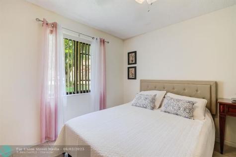 8 Via De Casas Sur Boynton Beach FL 33426