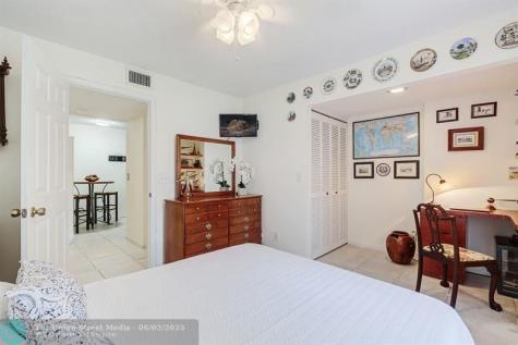 8 Via De Casas Sur Boynton Beach FL 33426