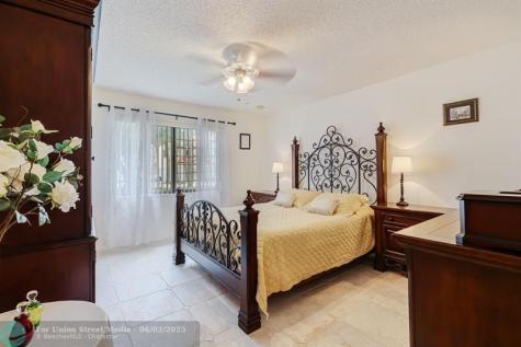 8 Via De Casas Sur Boynton Beach FL 33426