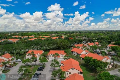 8 Via De Casas Sur Boynton Beach FL 33426