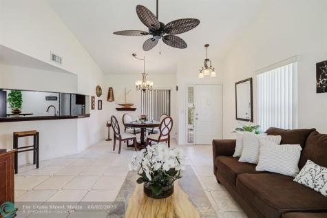 8 Via De Casas Sur Boynton Beach FL 33426