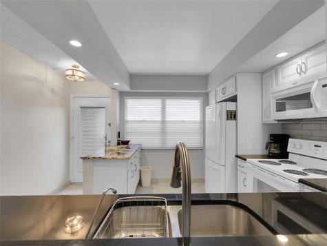 3005 Portofino Isle Coconut Creek FL 33066