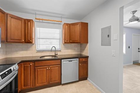 1127 S Federal Highway Lake Worth Beach FL 33460