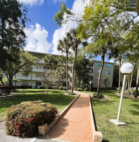 2502 Antigua Terrace Coconut Creek FL 33066