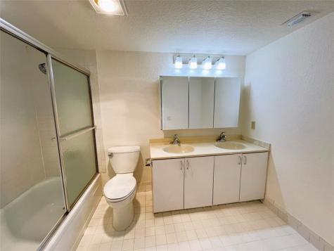 2502 Antigua Terrace Coconut Creek FL 33066