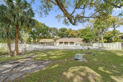 3082 S Oakland Forest Drive Oakland Park FL 33309
