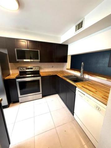 3082 S Oakland Forest Drive Oakland Park FL 33309