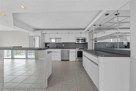 3233 NE 32nd Avenue Fort Lauderdale FL 33308