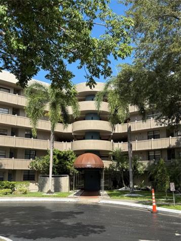 900 Colony Point Circle Pembroke Pines FL 33026