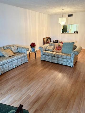 900 Colony Point Circle Pembroke Pines FL 33026