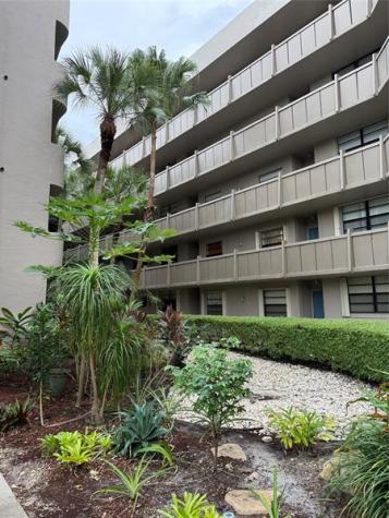 900 Colony Point Circle Pembroke Pines FL 33026