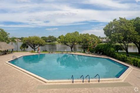 900 Colony Point Circle Pembroke Pines FL 33026